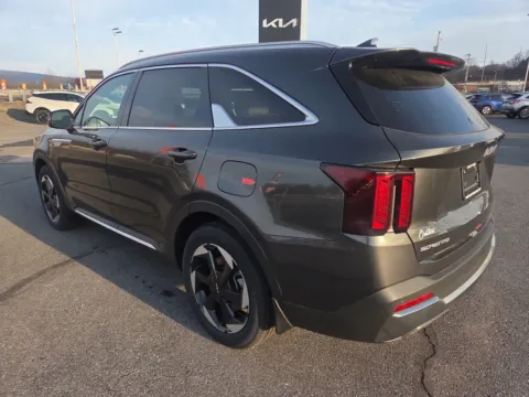 Another view of 2026 Kia Sorento Hybrid EX AWD for sale in Hamburg, PA at Outten Kia