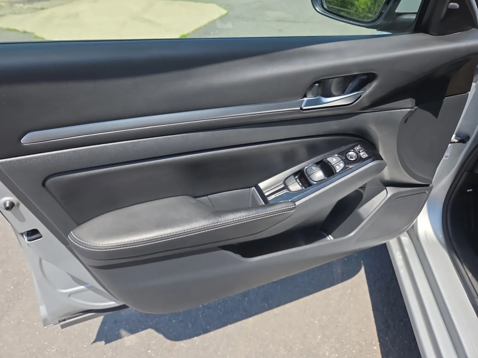 2023 Nissan Altima SV - Photo 14