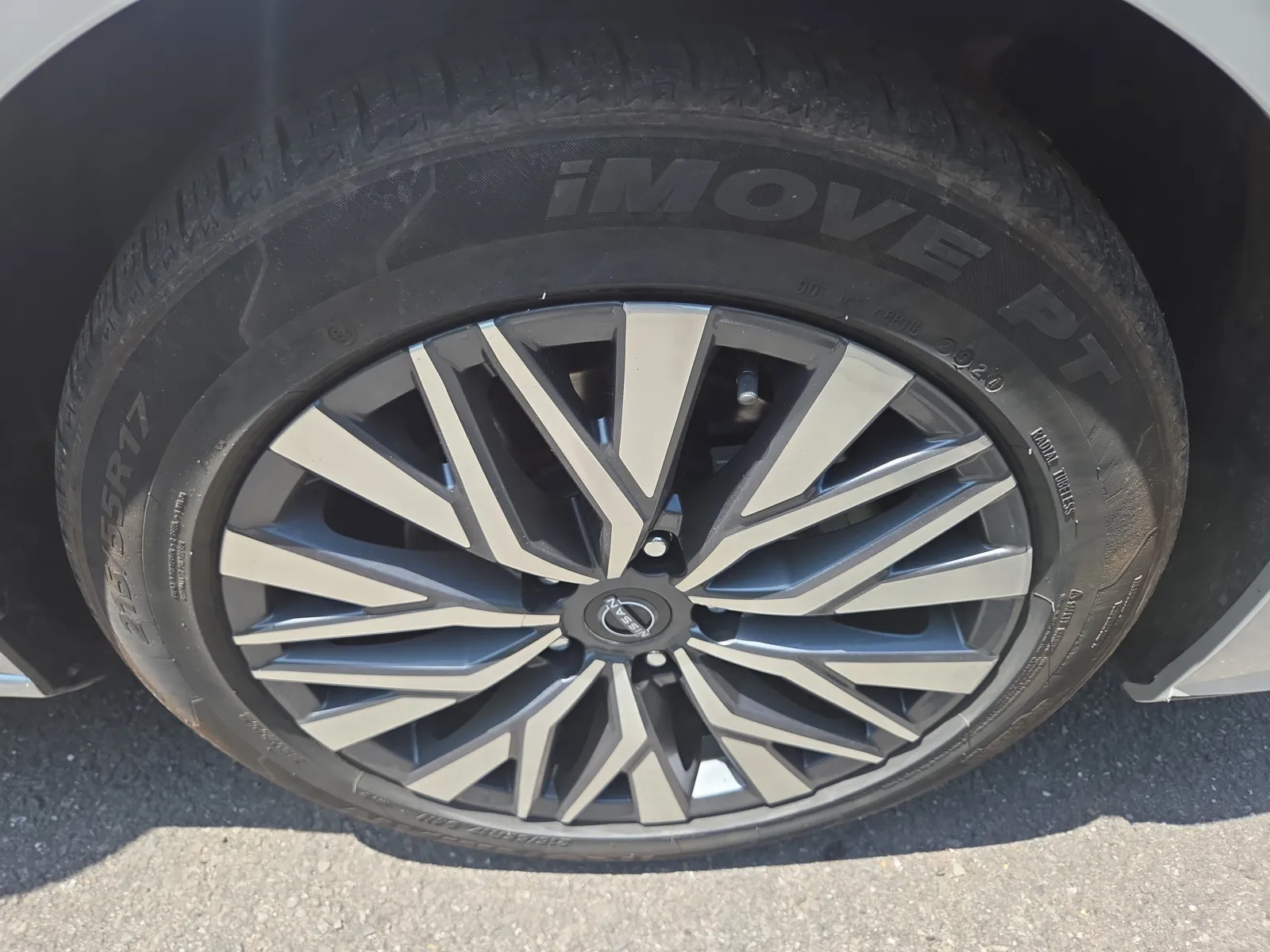 2023 Nissan Altima SV - Photo 9
