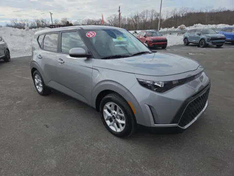 Gray 2023 Kia Soul LX for sale in Hamburg, PA