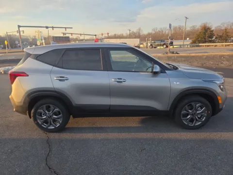 Photos of 2026 Kia Seltos LX AWD for sale in Hamburg, PA at Outten Kia