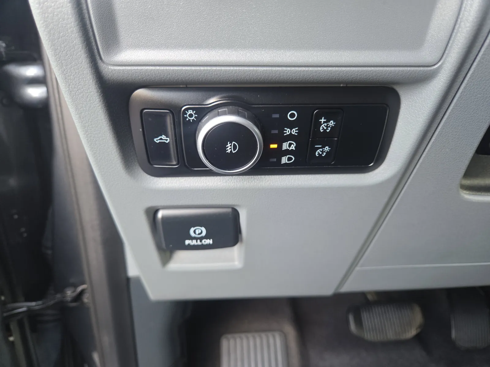 2023 Ford F-150 XLT - Photo 28
