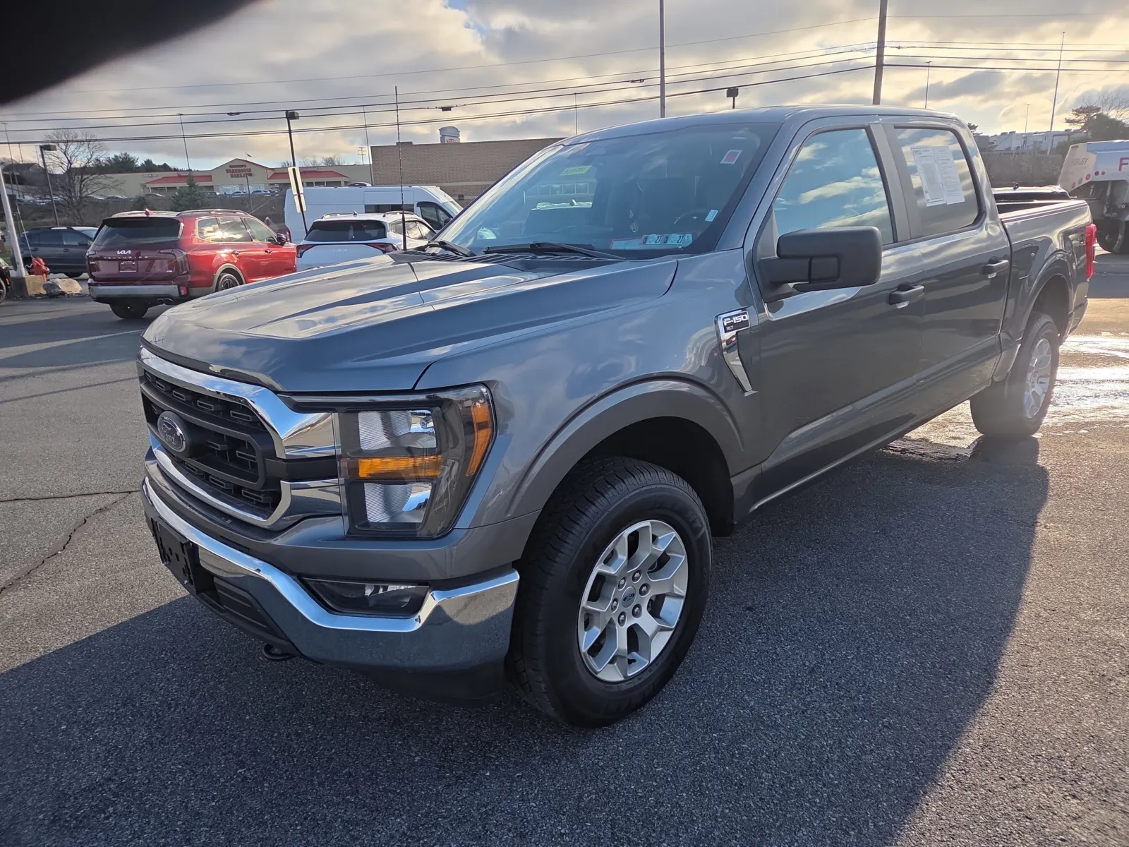 2023 Ford F-150 XLT - Photo 6