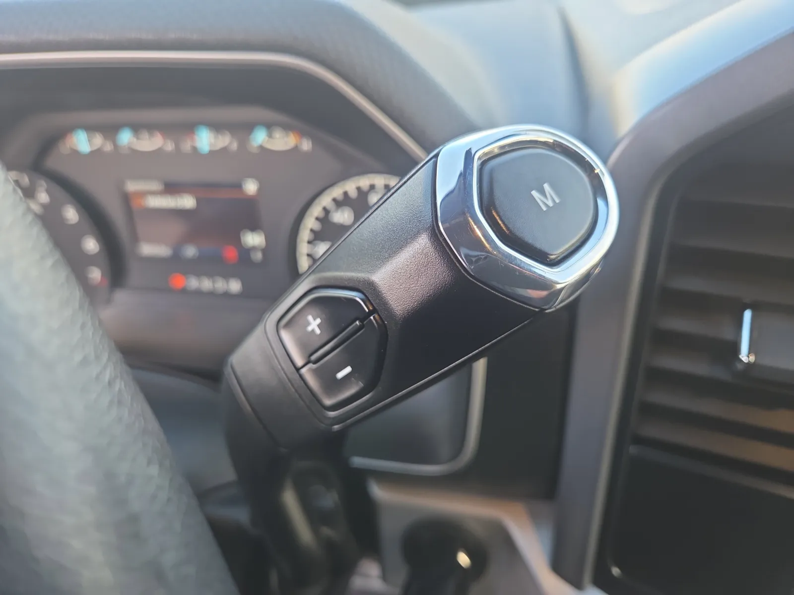 2023 Ford F-150 XLT - Photo 27