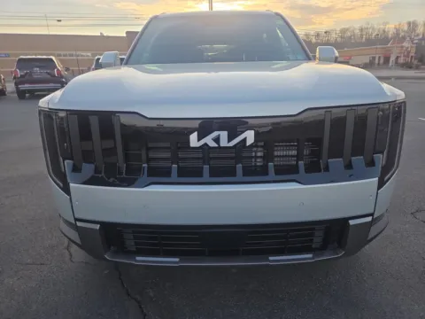 More photos of 2027 Kia Telluride S AWD at Outten Kia, PA