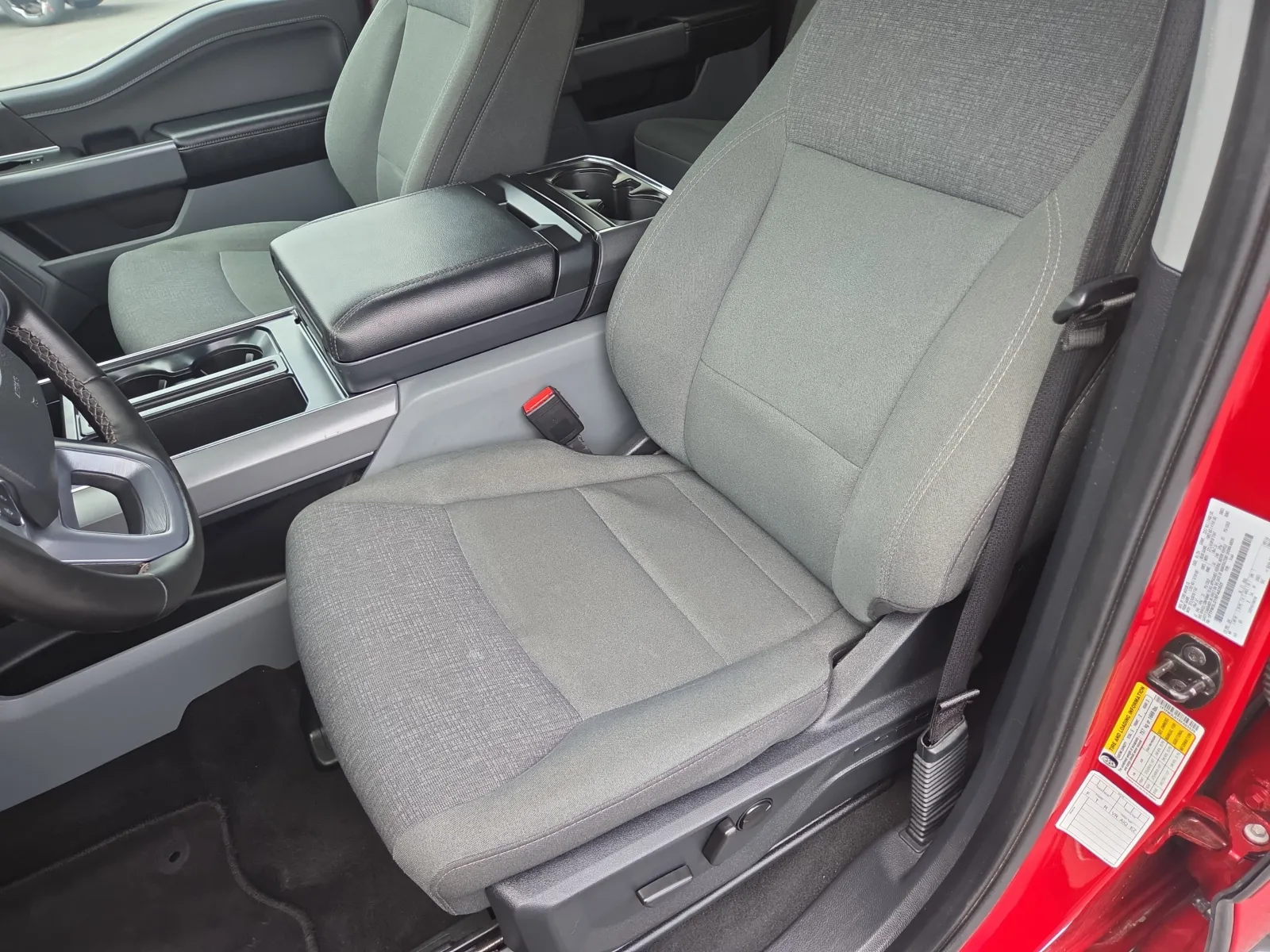 2024 Ford F-150 XLT - Photo 13
