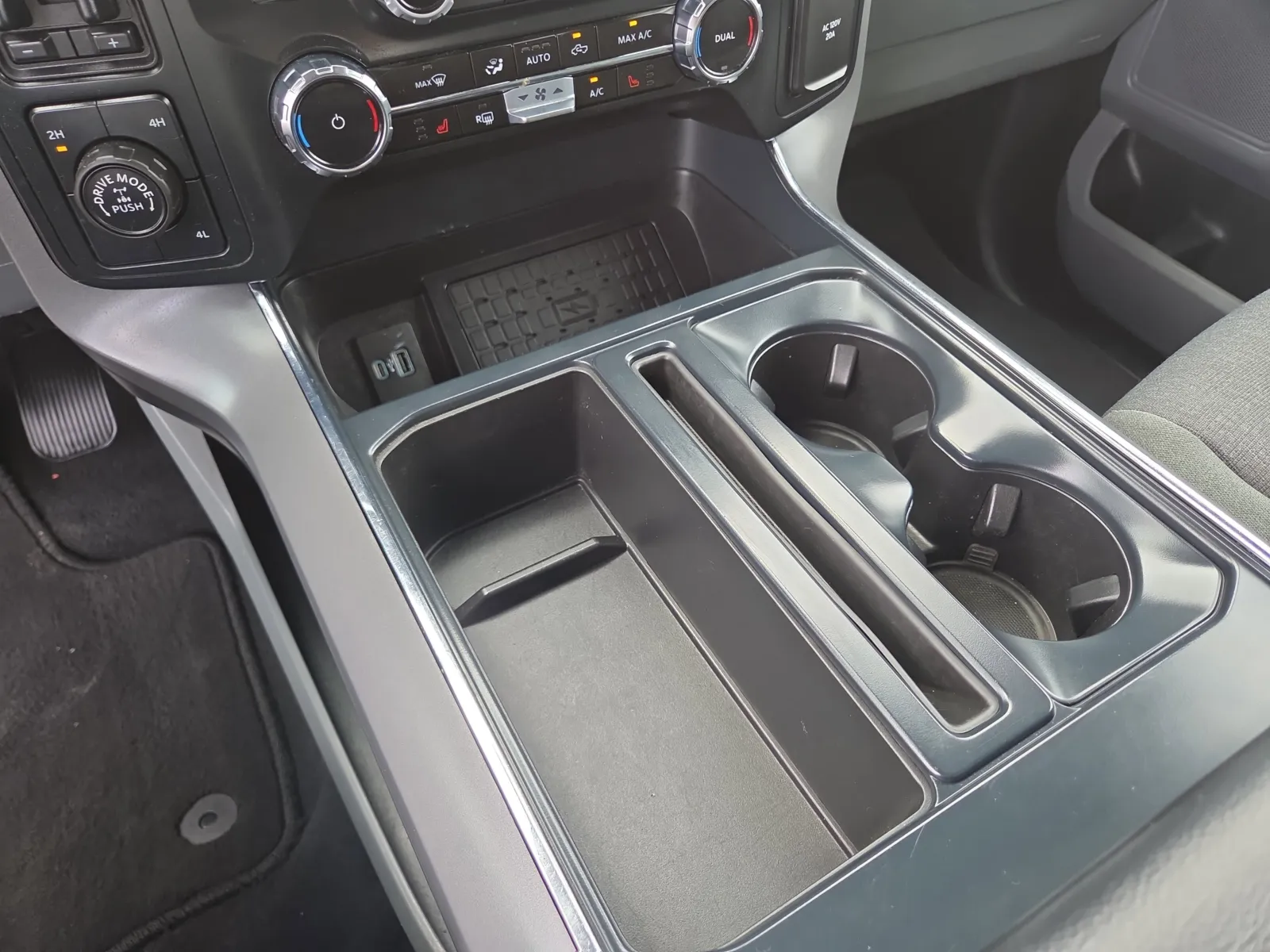 2024 Ford F-150 XLT - Photo 27