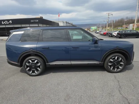 Photos of 2027 Kia Telluride S AWD for sale in Hamburg, PA at Outten Kia