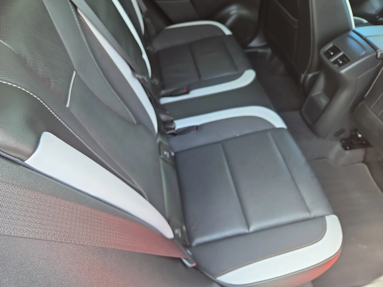 2025 Buick Envision Sport Touring - Photo 20