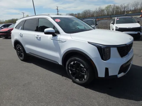 White 2026 Kia Sorento S AWD for sale in Hamburg, PA