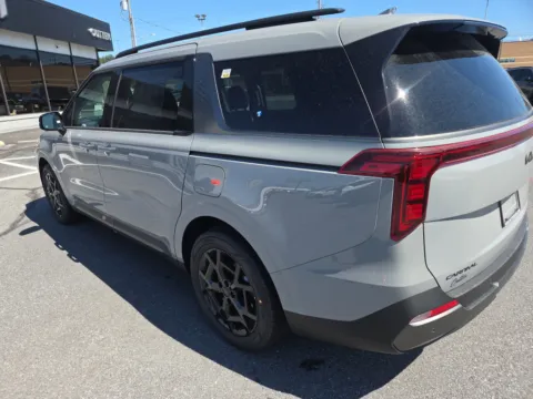 More photos of 2026 Kia Carnival Hybrid SX at Outten Kia, PA