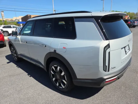More photos of 2027 Kia Telluride S AWD at Outten Kia, PA