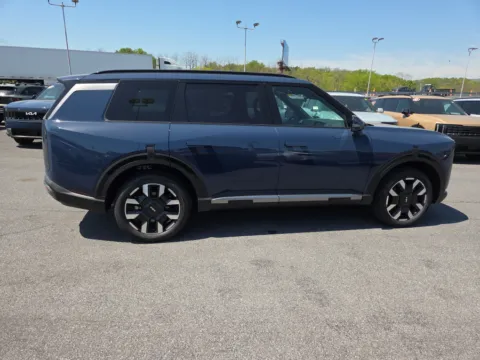 Photos of 2027 Kia Telluride S AWD for sale in Hamburg, PA at Outten Kia