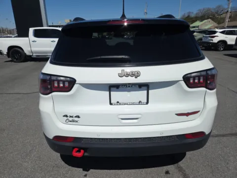 More photos of 2025 Jeep Compass Trailhawk at Outten Kia, PA