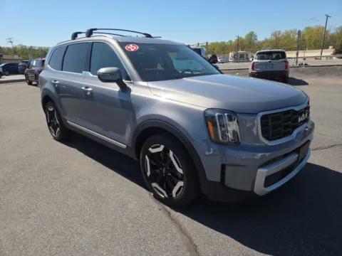 Silver 2025 Kia Telluride S AWD for sale in Hamburg, PA