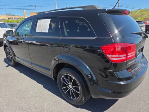 More photos of 2017 Dodge Journey SE at Outten Kia, PA