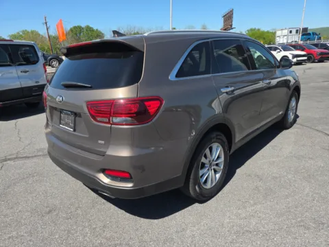 Another view of 2019 Kia Sorento LX AWD for sale in Hamburg, PA at Outten Kia