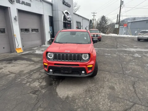 Red 2022 Jeep Renegade Latitude for sale in Hamburg, PA
