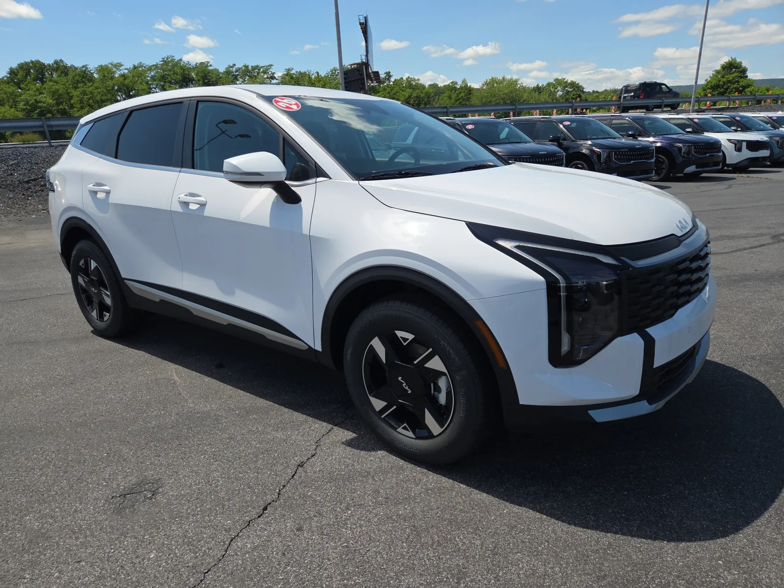 White 2026 Kia Sportage LX AWD for sale in Hamburg, PA