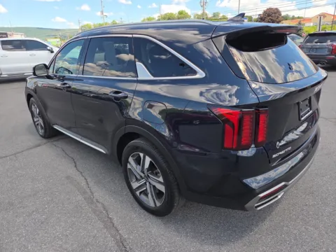 More photos of 2023 Kia Sorento Hybrid EX AWD at Outten Kia, PA