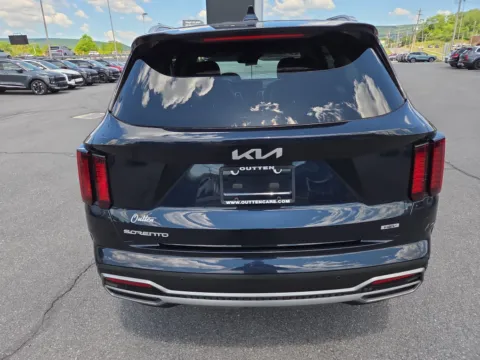 Another view of 2023 Kia Sorento Hybrid EX AWD for sale in Hamburg, PA at Outten Kia