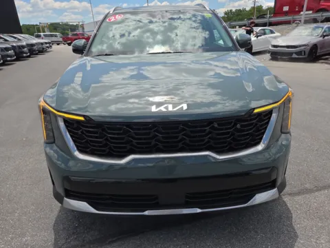 More photos of 2026 Kia Sorento Hybrid EX AWD at Outten Kia, PA