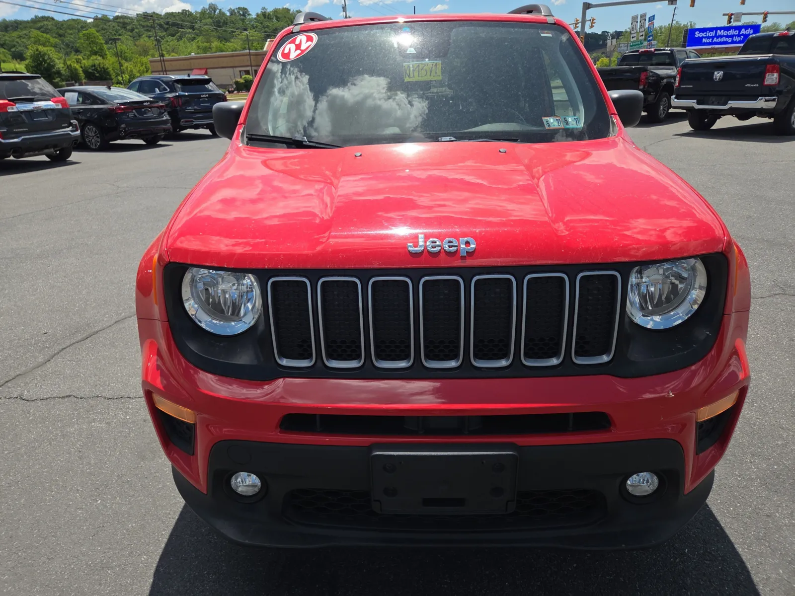 2022 Jeep Renegade Latitude - Photo 8