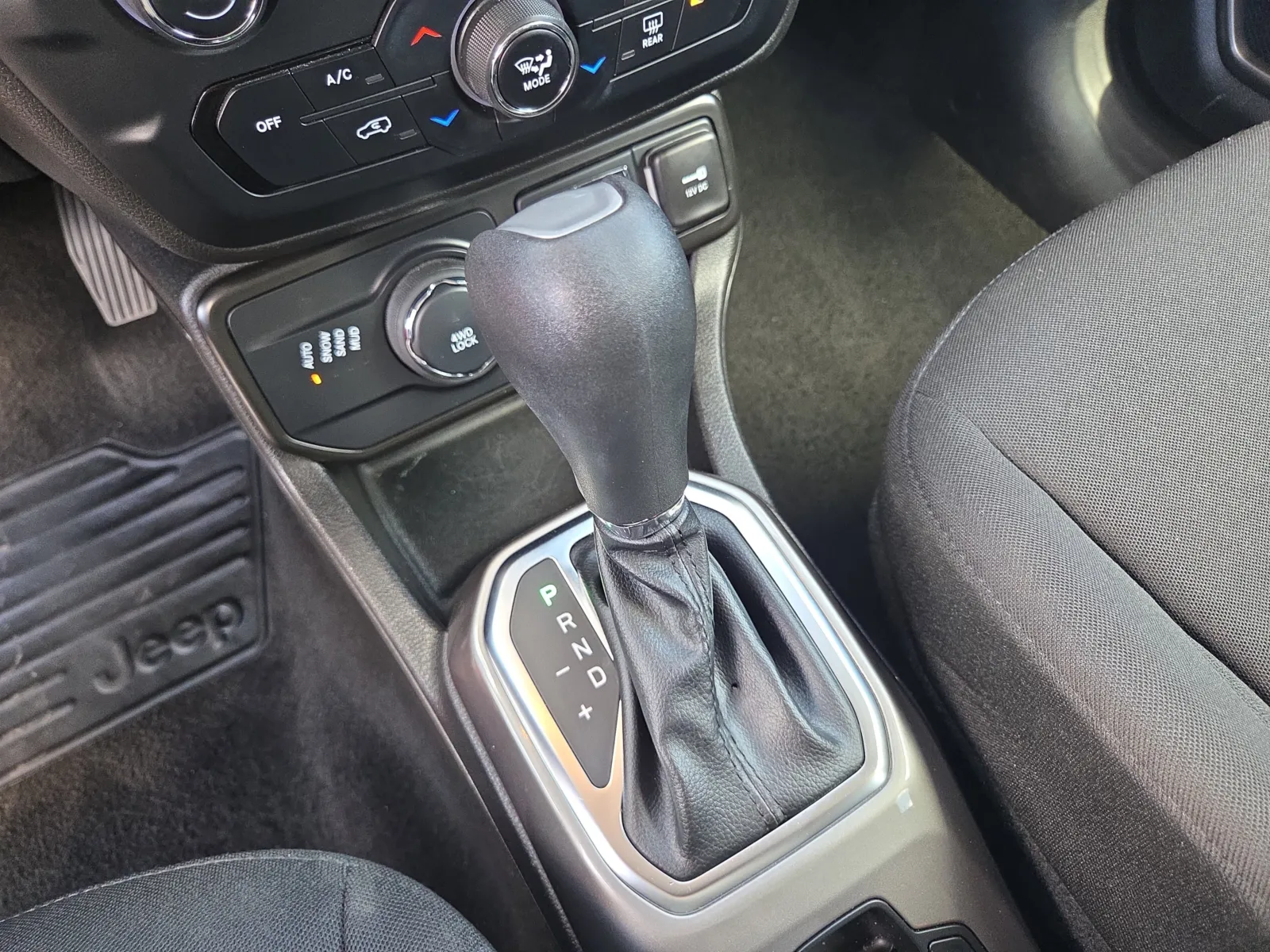 2022 Jeep Renegade Latitude - Photo 27
