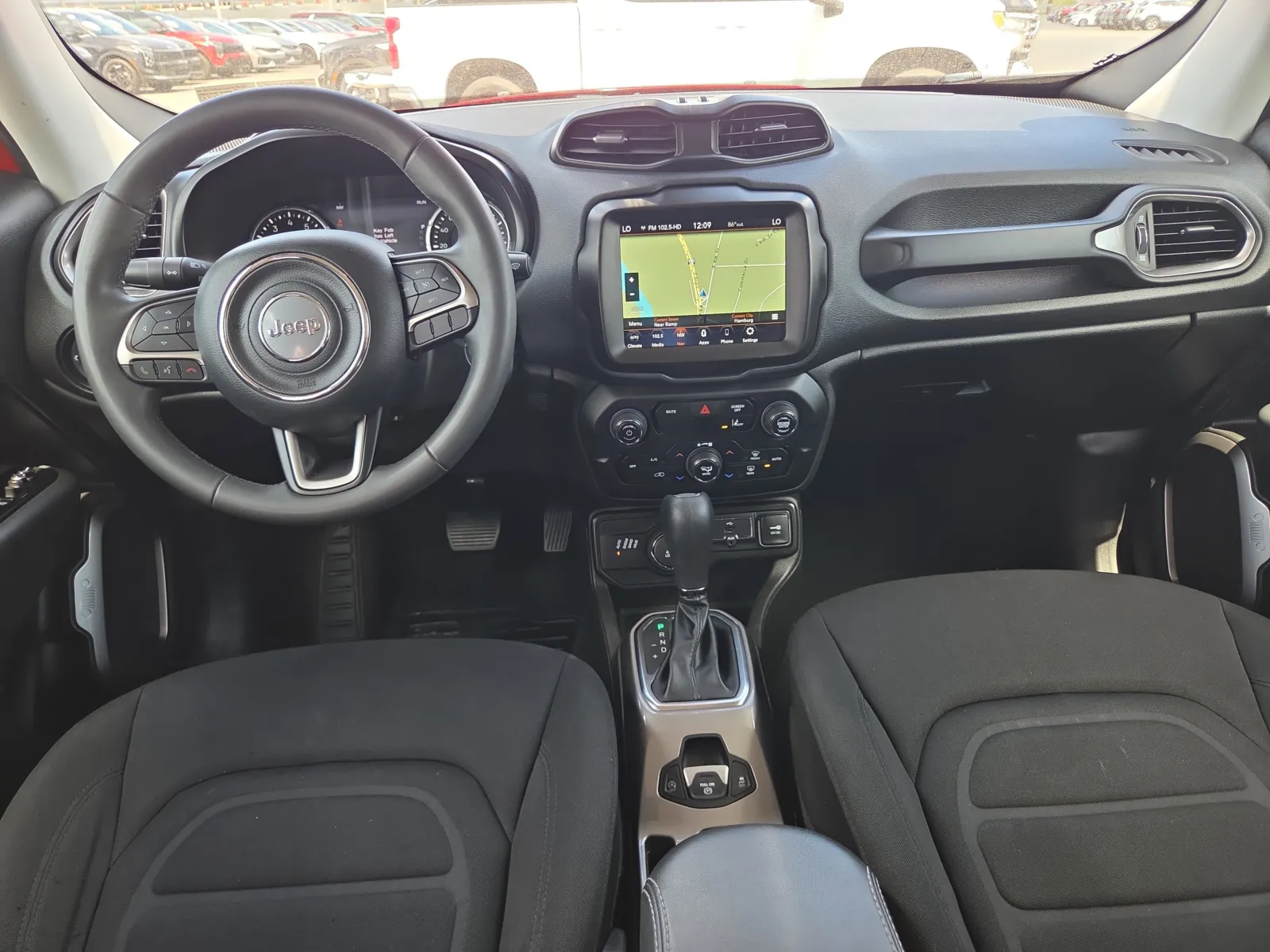 2022 Jeep Renegade Latitude - Photo 23