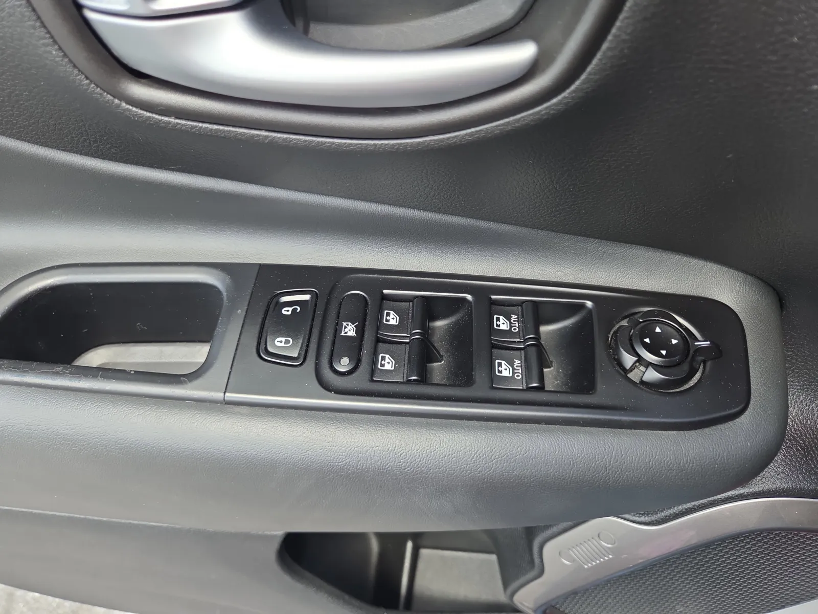 2022 Jeep Renegade Latitude - Photo 31
