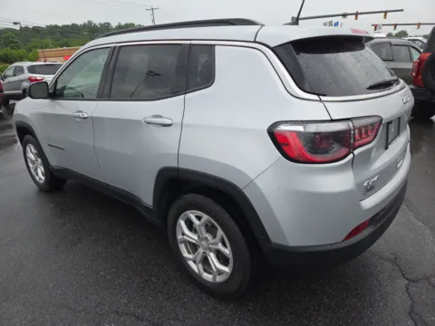 More photos of 2024 Jeep Compass Latitude at Outten Kia, PA