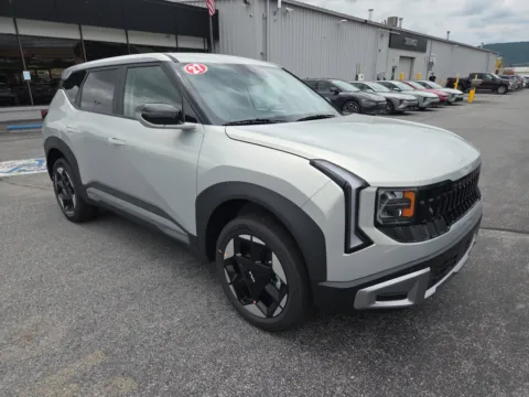 Silver 2027 Kia Seltos S AWD for sale in Hamburg, PA