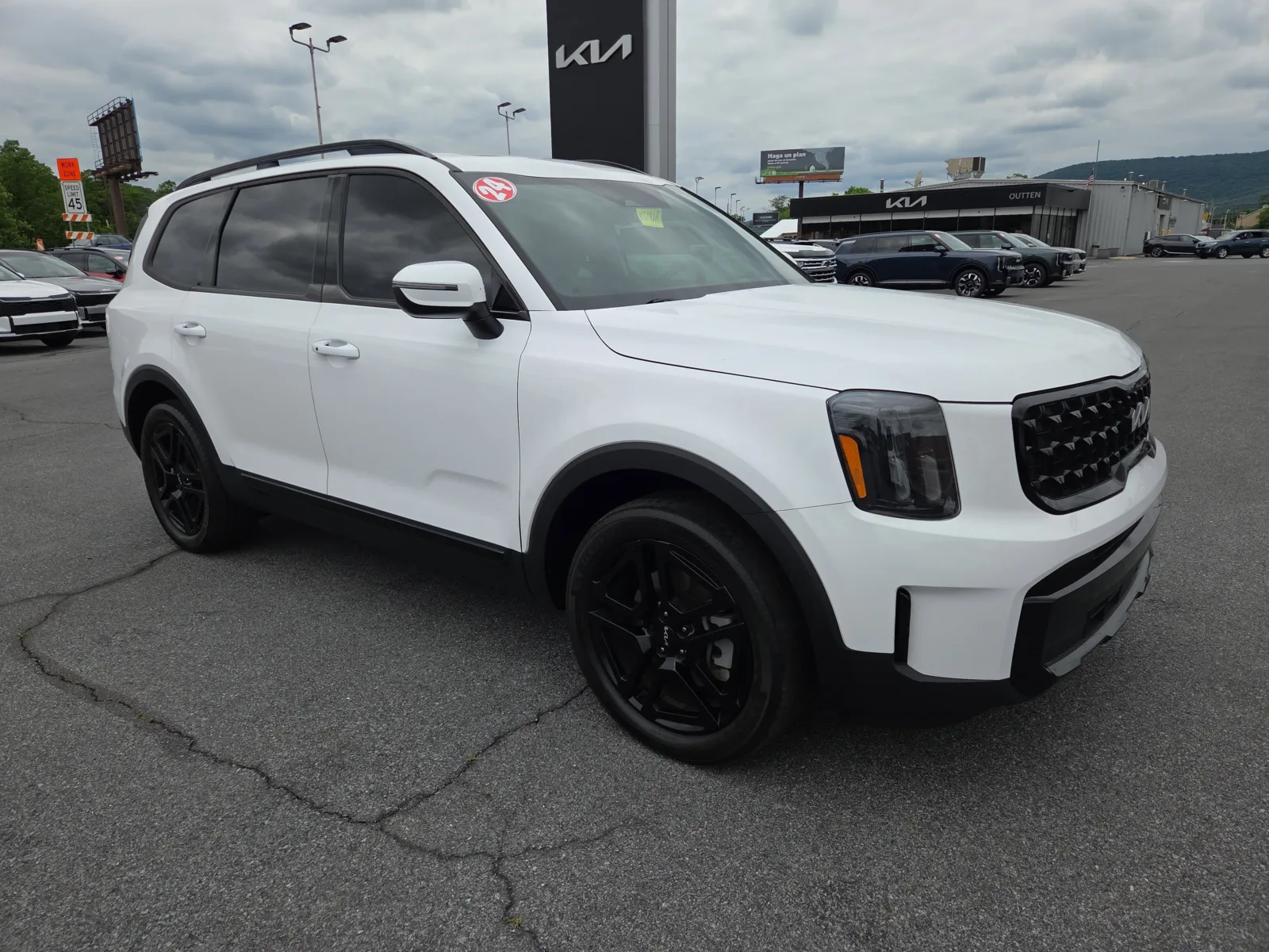 White 2024 Kia Telluride EX X-Line AWD for sale in Hamburg, PA