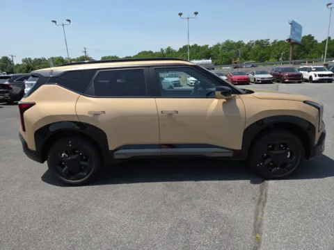 Photos of 2027 Kia Seltos X-Line S AWD for sale in Hamburg, PA at Outten Kia