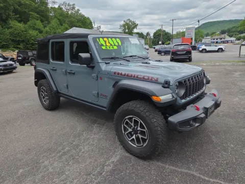 Gray 2024 Jeep Wrangler Rubicon for sale in Hamburg, PA