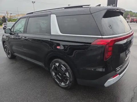 More photos of 2026 Kia Carnival EX at Outten Kia, PA