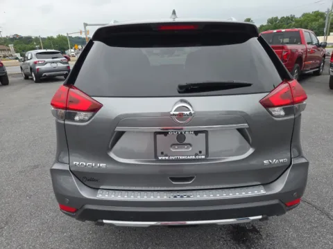 More photos of 2020 Nissan Rogue SV AWD at Outten Kia, PA