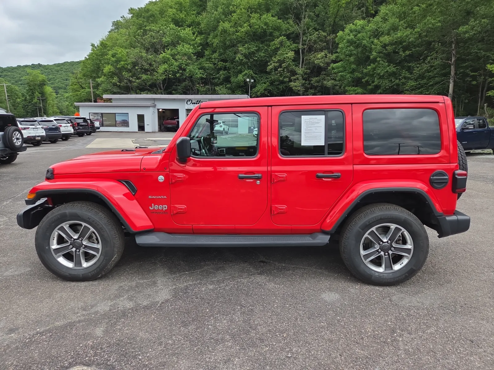 2021 Jeep Wrangler Unlimited Sahara - Photo 6