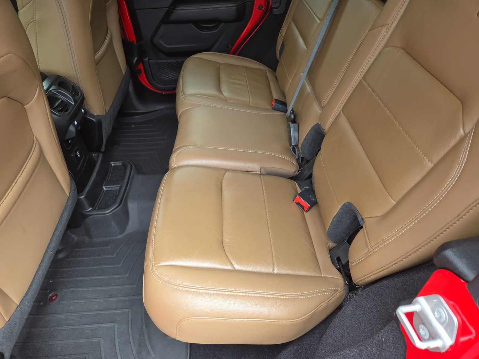 2021 Jeep Wrangler Unlimited Sahara - Photo 22