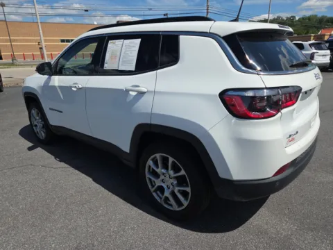 More photos of 2022 Jeep Compass Latitude Lux at Outten Kia, PA