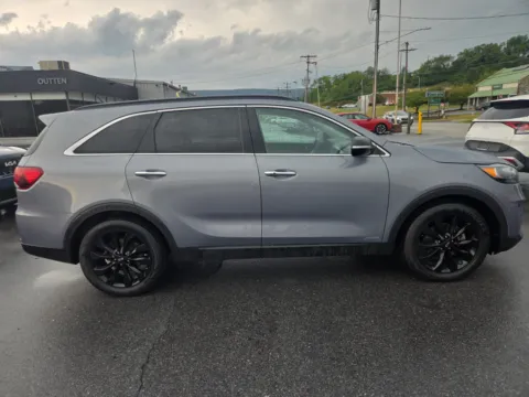 Photos of 2020 Kia Sorento S V6 AWD for sale in Hamburg, PA at Outten Kia