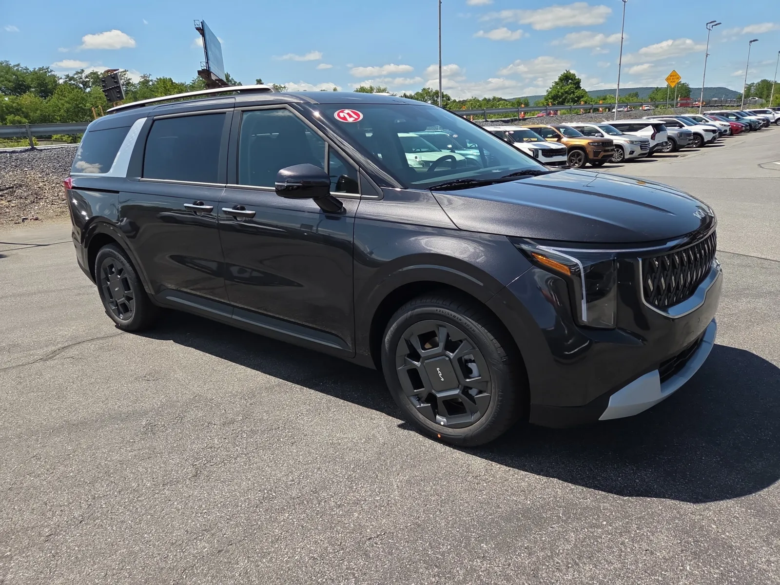 Gray 2027 Kia Carnival Hybrid EX for sale in Hamburg, PA