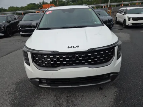 More photos of 2027 Kia Carnival SX Prestige at Outten Kia, PA