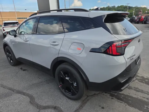 More photos of 2027 Kia Sportage Hybrid X-Line AWD at Outten Kia, PA