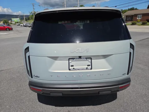 Another view of 2027 Kia Telluride S AWD for sale in Hamburg, PA at Outten Kia