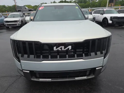 More photos of 2027 Kia Telluride S AWD at Outten Kia, PA