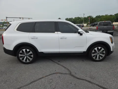 Photos of 2022 Kia Telluride S AWD for sale in Hamburg, PA at Outten Kia