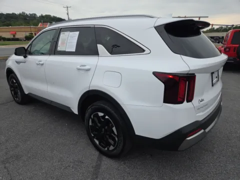 More photos of 2025 Kia Sorento S at Outten Kia, PA