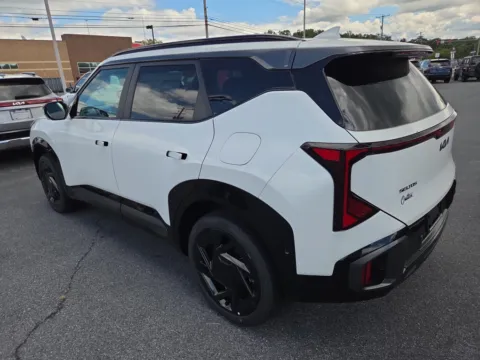 More photos of 2027 Kia Seltos X-Line SX AWD at Outten Kia, PA