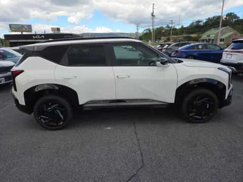 Photos of 2027 Kia Seltos X-Line SX AWD for sale in Hamburg, PA at Outten Kia